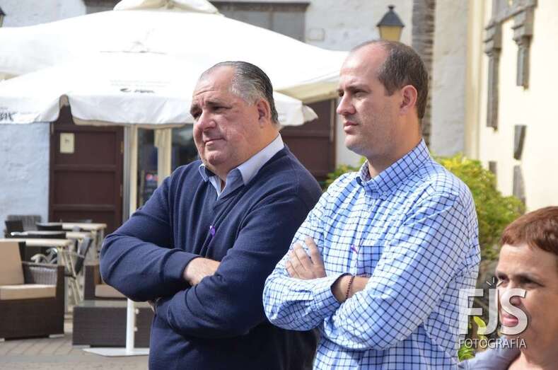 El concejal Juan Martel (i) y el gerente de Gestel, Jesús Suárez (Foto TA)